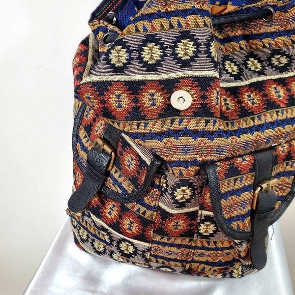 Vintage faux leather backpack - Picture 6 of 11